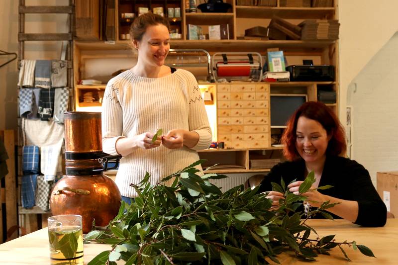 Botanical Gardens Soap III - cedar & laurel